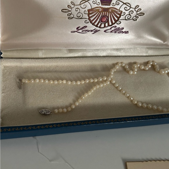 Lady Ellen cultured pearls - Picture 7 of 14